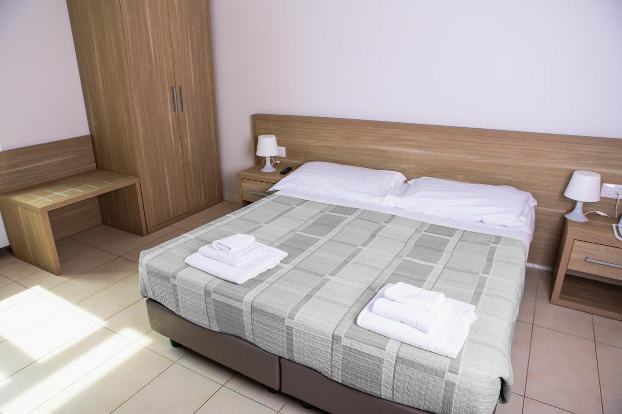 San Luigi - Residenza Gemelli Affittacamere 3*